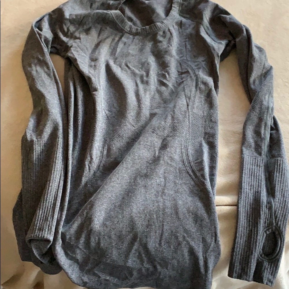 Grey Long Sleeve Lululemon top